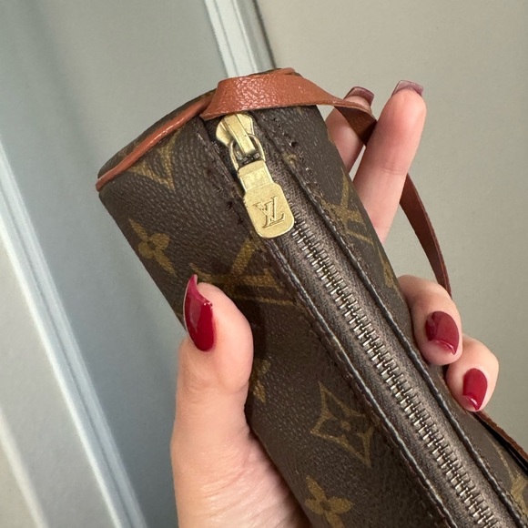 Authentic Louis Vuitton Mini Papillon - Picture 5 of 8